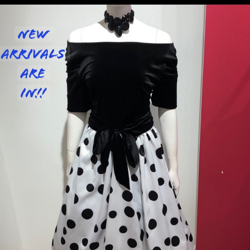 🆕️ *FINAL* BEAUTIFUL DEEP V-BACK DRESS